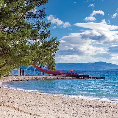 3 Bedroom In Holiday home *